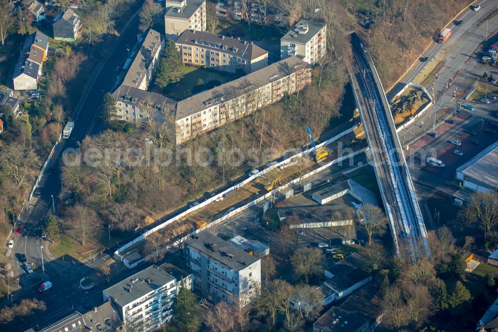 Mülheim an der Ruhr from above - Construction site with tunnel guide for the route Kanalbaustelle Essener Strasse between Walkmuehlenstrasse und Gracht in Muelheim on the Ruhr in the state North Rhine-Westphalia