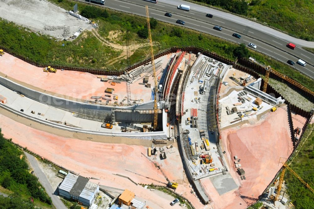 Aerial photograph Frankfurt am Main - Construction site with tunnel guide for the route of Rieofwaldtunnel on kuenftigen Autobahndreieck of BAB A66 Erlenbruch in the district Bornheim in Frankfurt in the state Hesse, Germany