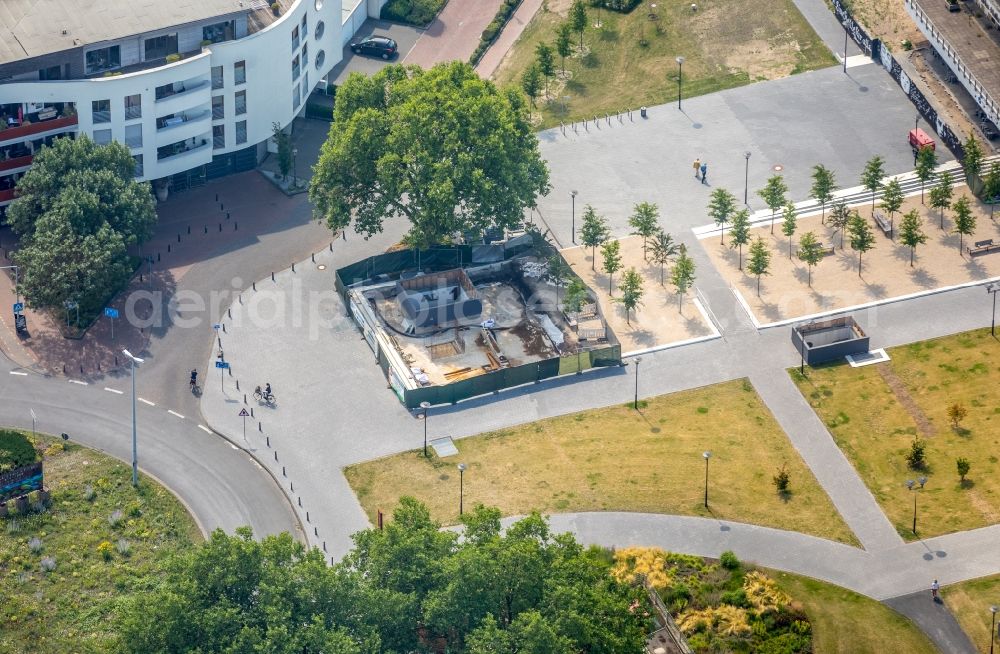 Aerial photograph Dinslaken - Construction site with tunnel guidance work for the route guidance and the course of an underground garage on the square D Agen in Dinslaken in the state of North Rhine-Westphalia - NRW, Germany