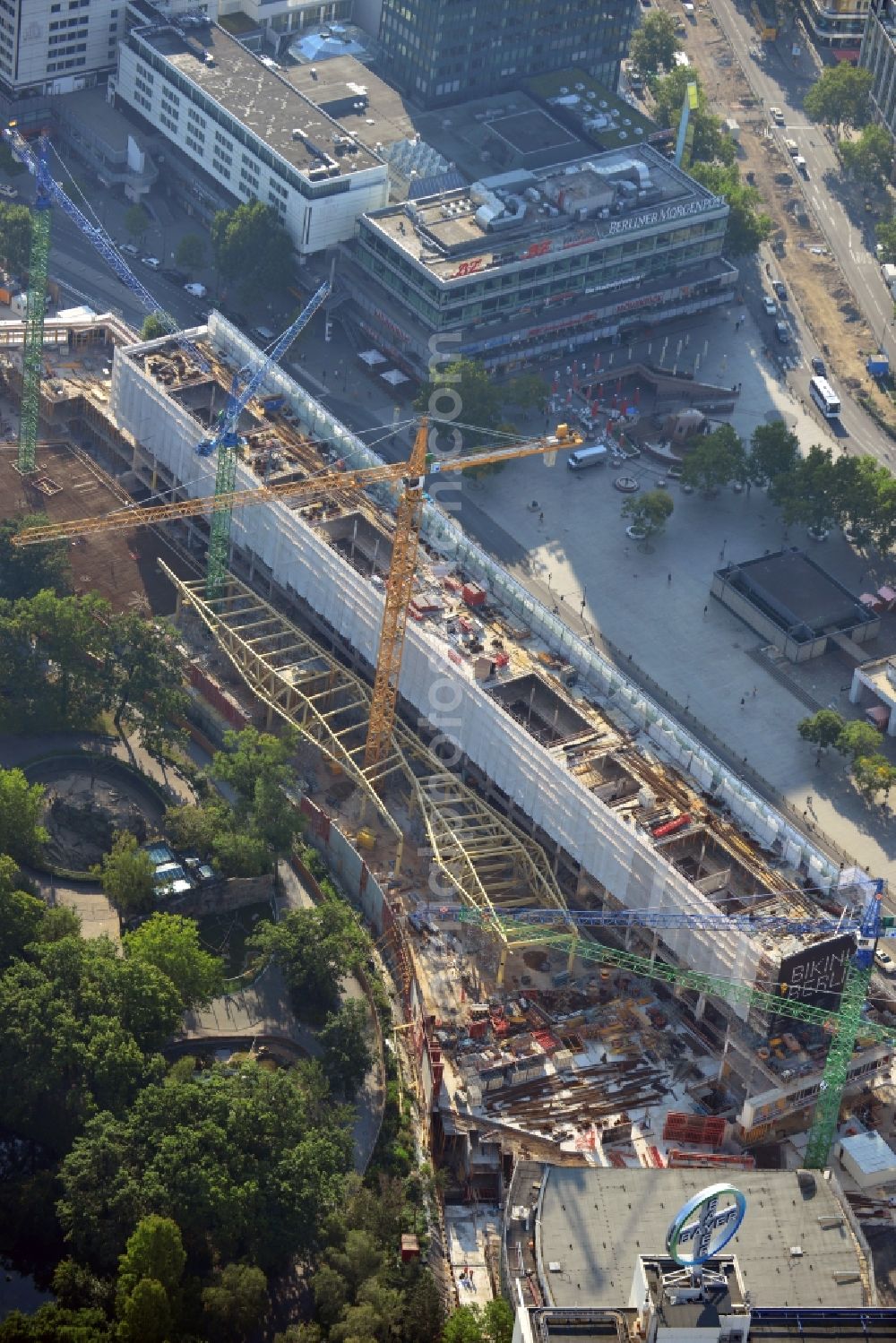 Aerial photograph Berlin - View at the conversion and expansion construction site of the architectural ensemble Bikinihaus in the Budapester street in the district Charlottenburg in Berlin