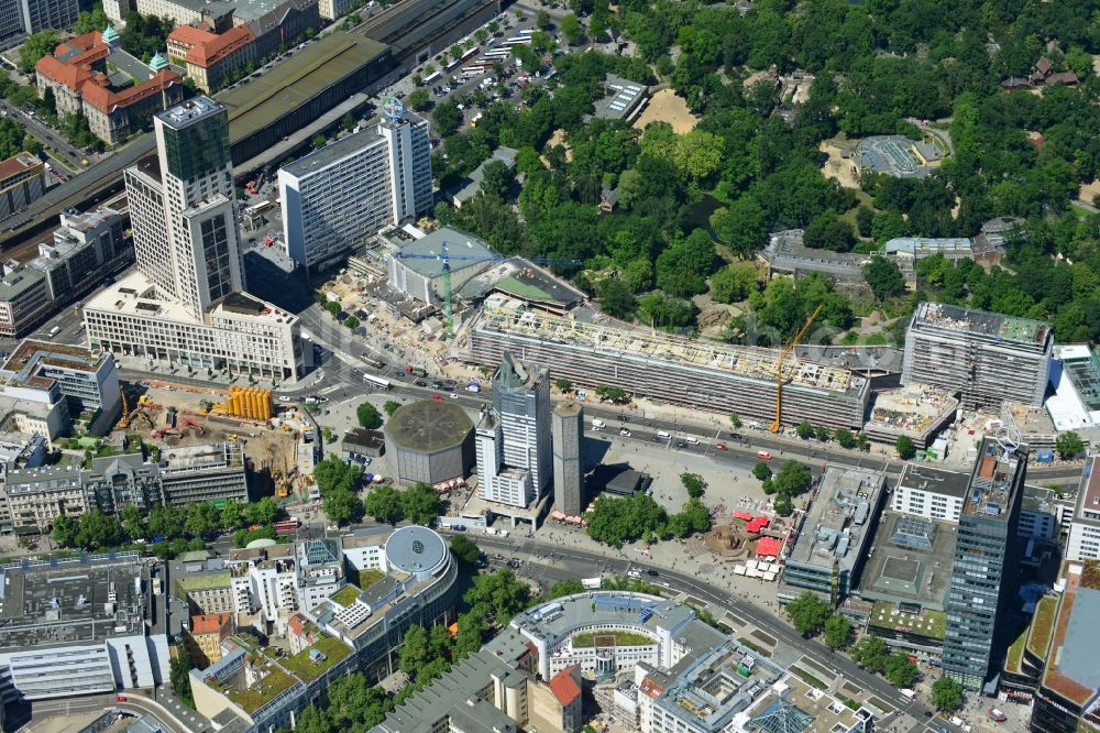 Aerial photograph Berlin - View at the conversion and expansion construction site of the architectural ensemble Bikinihaus in the Budapester street in the district Charlottenburg in Berlin