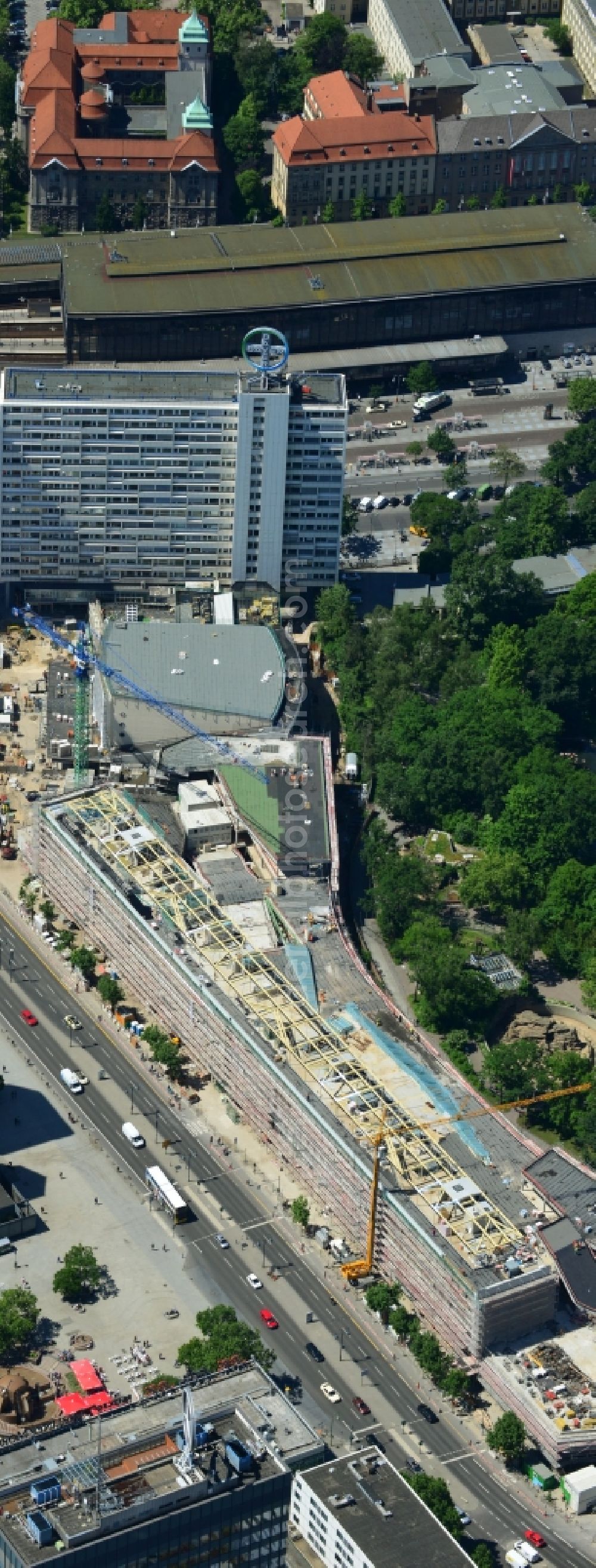 Berlin from the bird's eye view: View at the conversion and expansion construction site of the architectural ensemble Bikinihaus in the Budapester street in the district Charlottenburg in Berlin