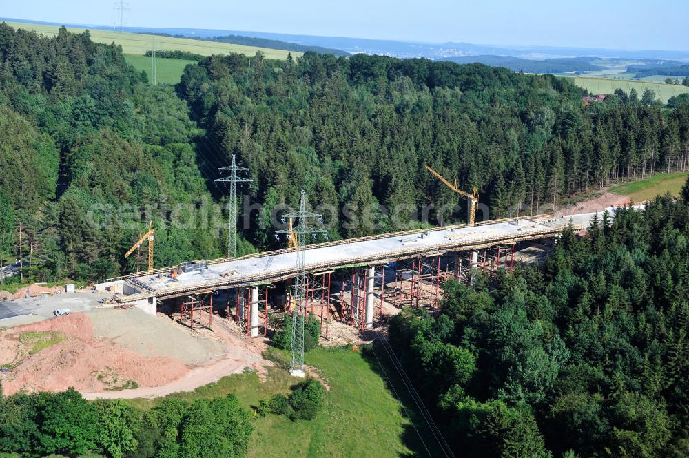 Aerial photograph Uslar - Baustelle der neuen Umgehungsstraße / Bundesstraße B241 mit neuen Brückenbauwerken / Talbrücke Volpriehausen nahe Uslar in Niedersachsen. Ein Projekt der EUROVIA. Construction site of the new circuitous road B241 with new bidges / viaduct Volpriehausen in the near of Uslar in Lower Saxony.