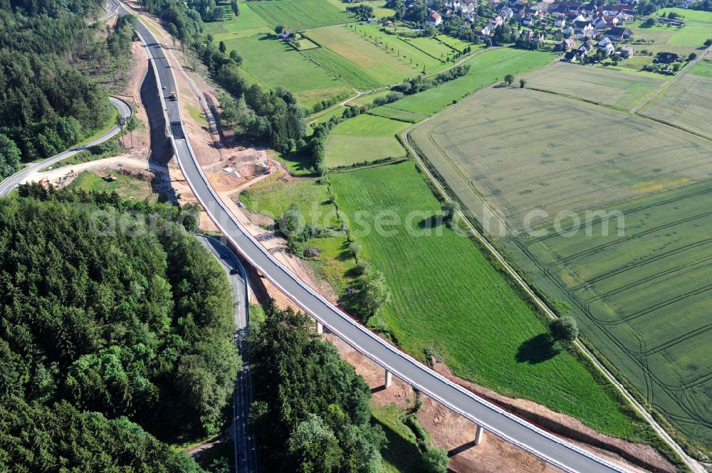 Aerial photograph Uslar - Baustelle der neuen Umgehungsstraße / Bundesstraße B241 mit neuen Brückenbauwerken / Talbrücke Volpriehausen nahe Uslar in Niedersachsen. Ein Projekt der EUROVIA. Construction site of the new circuitous road B241 with new bidges / viaduct Volpriehausen in the near of Uslar in Lower Saxony.