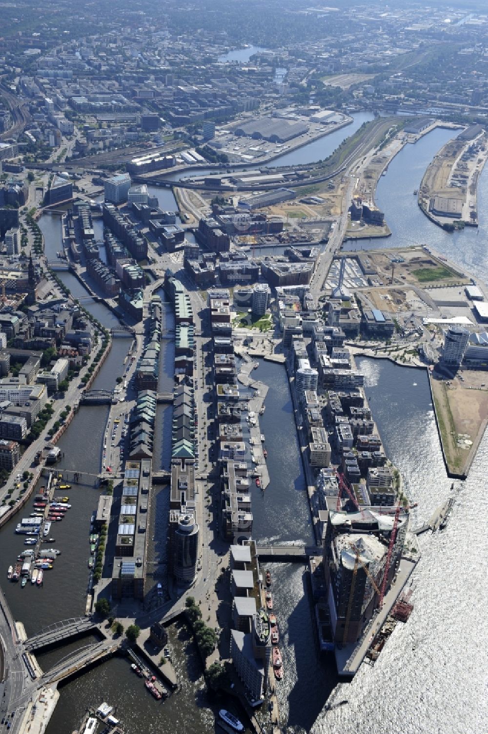 Hamburg from above - View the construction site of the Elbe Philharmonic Hall Hamburg. The Elbe Philharmonic Hall Hamburg ist built on the port city of Hamburg