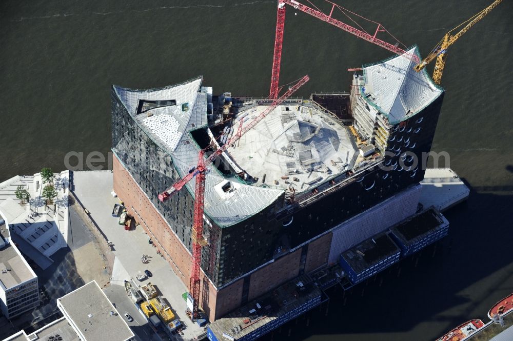 Aerial image Hamburg - View the construction site of the Elbe Philharmonic Hall Hamburg. The Elbe Philharmonic Hall Hamburg ist built on the port city of Hamburg