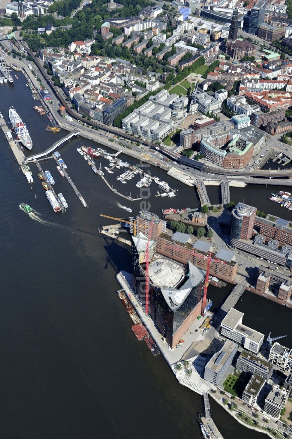 Aerial image Hamburg - View the construction site of the Elbe Philharmonic Hall Hamburg. The Elbe Philharmonic Hall Hamburg ist built on the port city of Hamburg