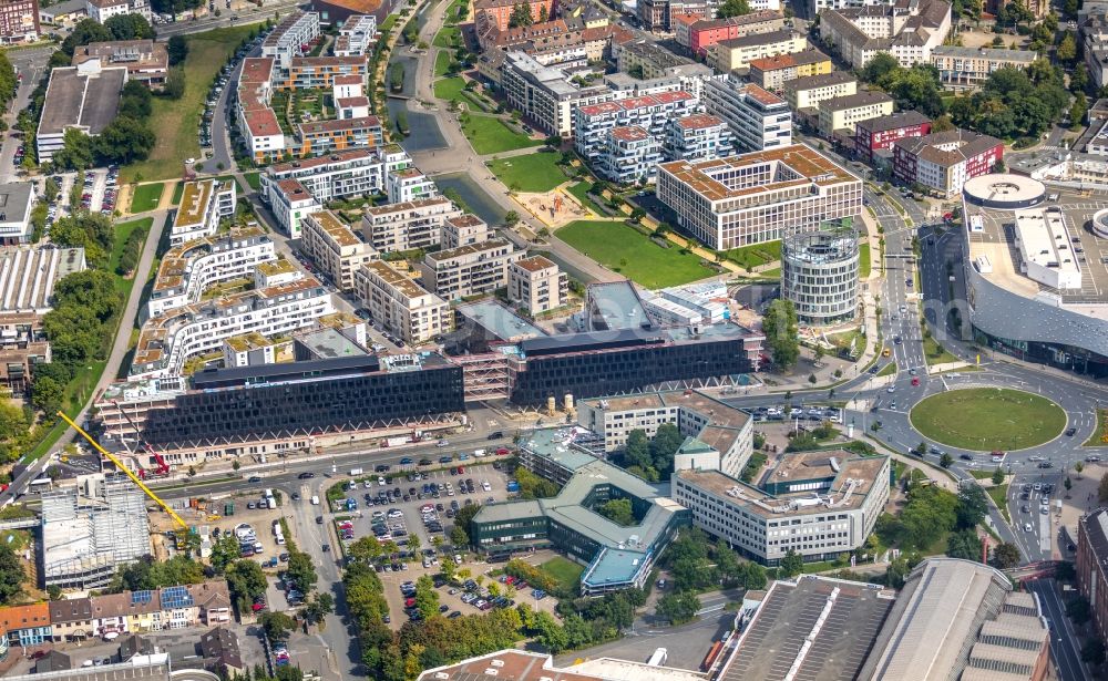 Aerial photograph Essen - Construction site for the office building of Funke Media Group on Berliner Platz in Essen in the state of North Rhine-Westphalia. Executing construction company is Hochtief Aktiengesellschaft