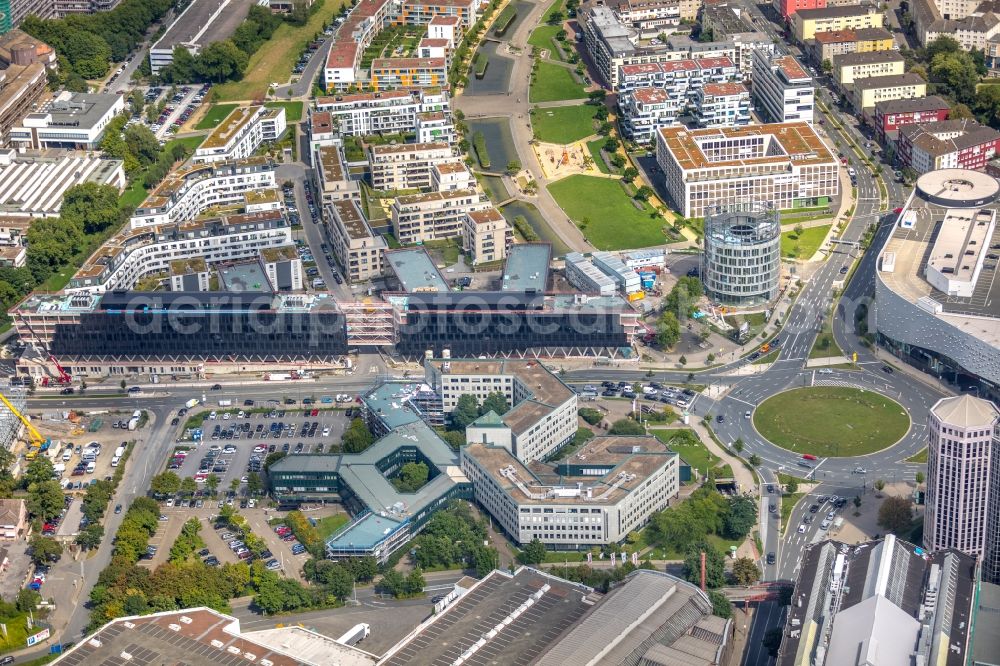 Aerial image Essen - Construction site for the office building of Funke Media Group on Berliner Platz in Essen in the state of North Rhine-Westphalia. Executing construction company is Hochtief Aktiengesellschaft