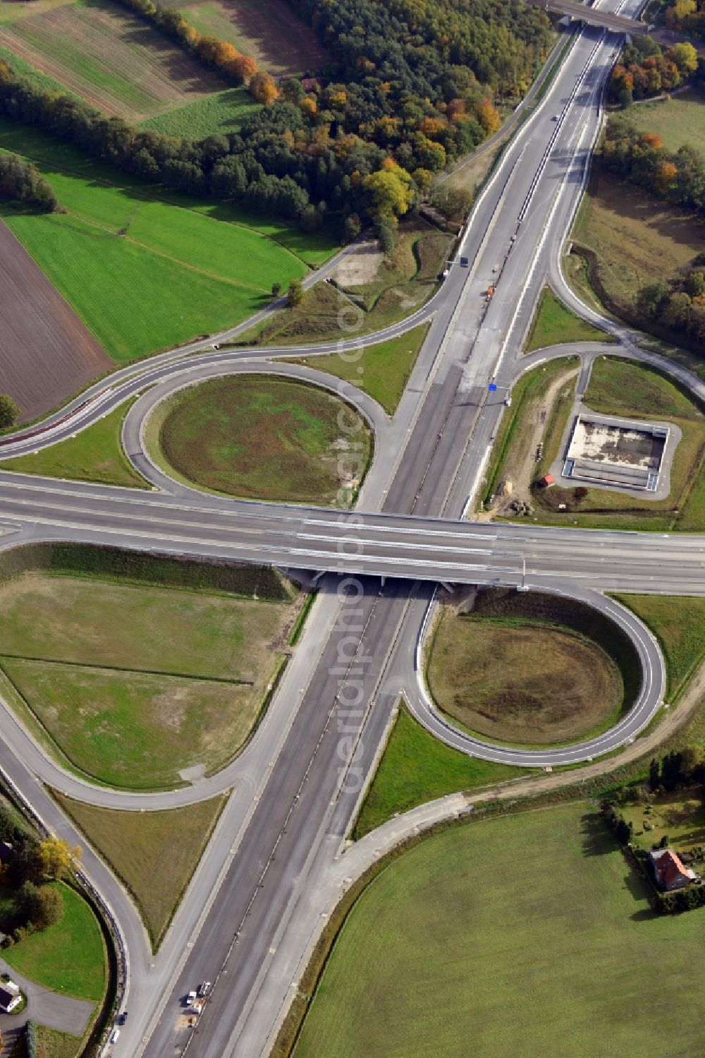 Bielefeld from the bird's eye view: Construction site for the expansion of traffic flow on the motorway BAB A 33 - federal street B61 in the district Brackwede in Bielefeld in the state North Rhine-Westphalia, Germany