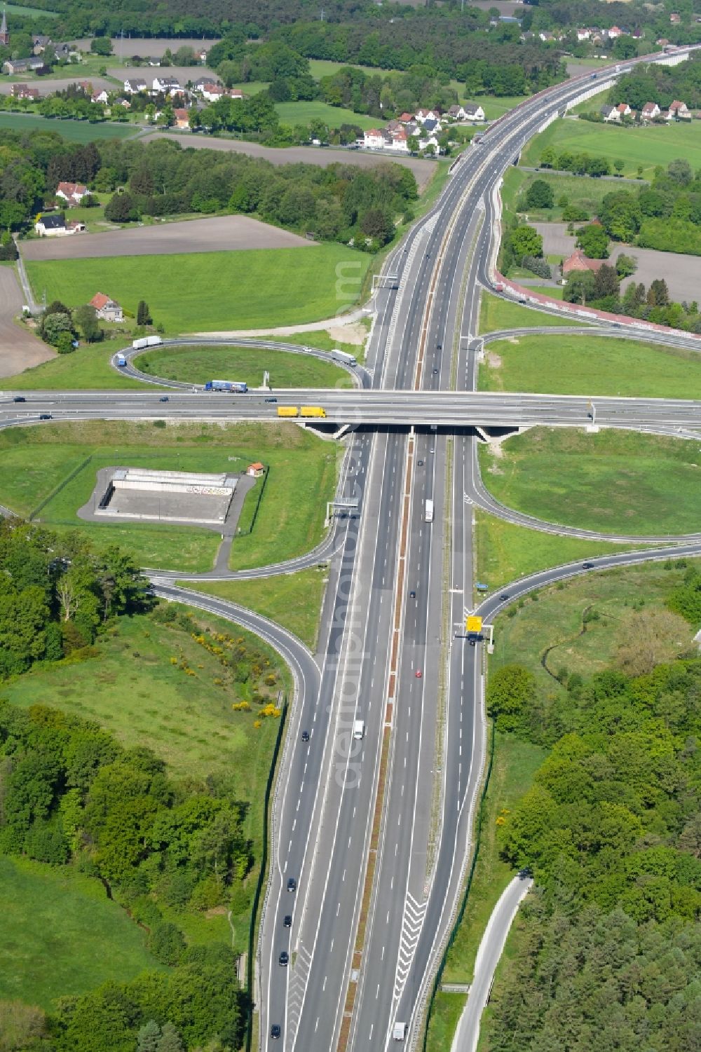 Aerial photograph Bielefeld - Construction site for the expansion of traffic flow on the motorway BAB A 33 - federal street B61 in the district Brackwede in Bielefeld in the state North Rhine-Westphalia, Germany