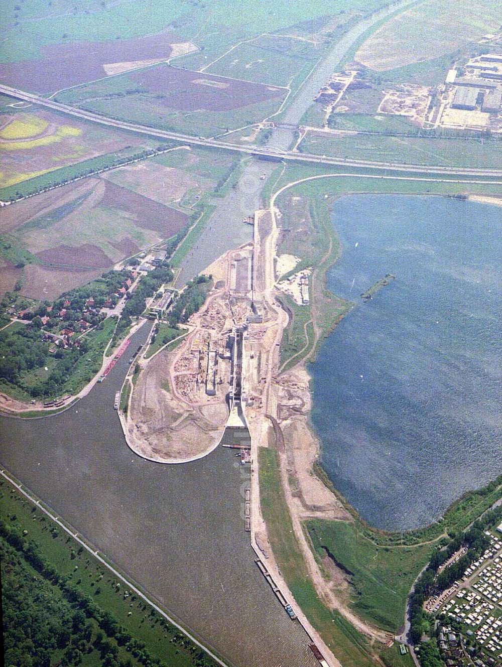 Rothensee from above - Baustelle am Wasserstraßenkreuz Magdeburg bei Rothensee.