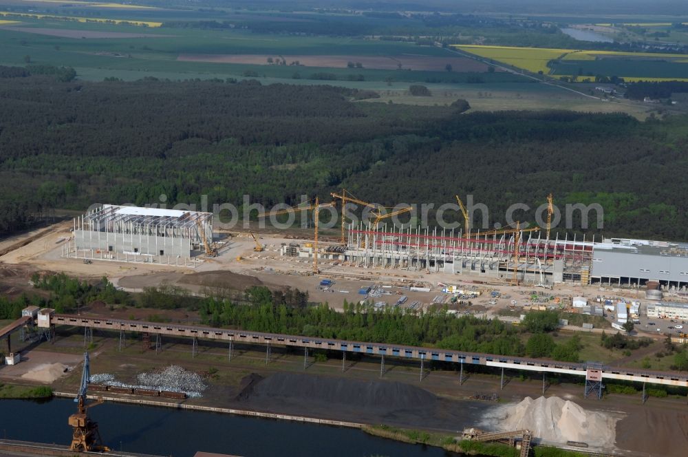 Aerial photograph Eisenhüttenstadt - View at the premises of the factory for corrugated base paper Propapier PM2 GmbH factory in Eisenhuettenstadt in Brandenburg