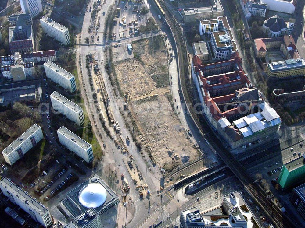 Berlin from the bird's eye view: 09.01.2005 Berlin/Mitte Blick auf die Baufläche in der Dirksenstraße direkt am Alexanderplatz in Berlin-Mitte. Bau eines Büro- und Einkaufszentrums durch eine portugisische Unternehmensgruppe.