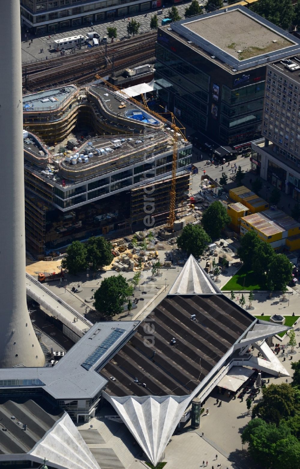 Aerial image Berlin - Construction site residential and commercial building Alea 101 of Redevco Services Deutschland GmbH on regional train station Alexanderplatz in Berlin, Germany