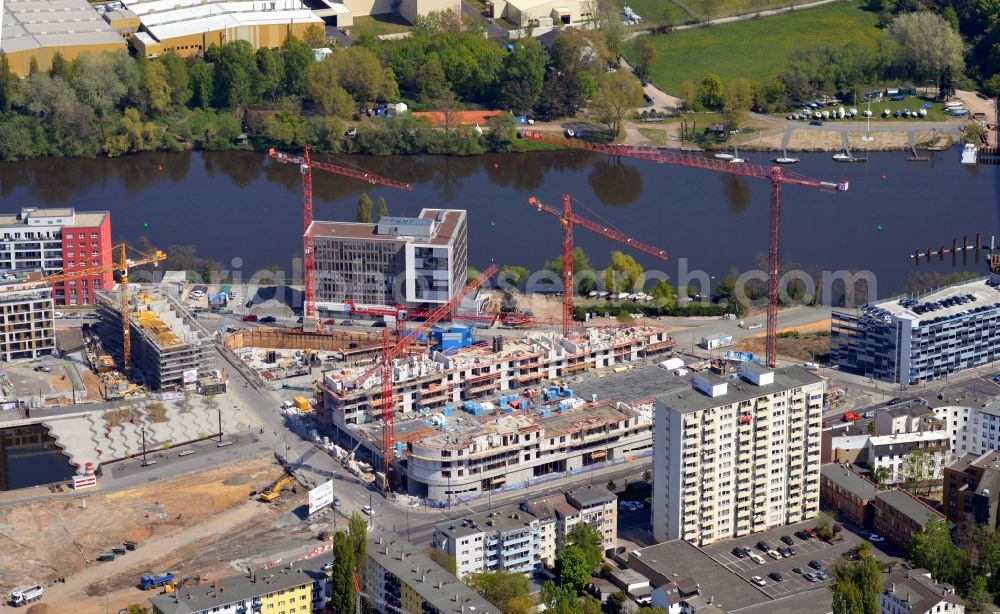 Offenbach am Main from the bird's eye view: Building site of Residential and commercial building district at Hafenallee in the district Nordend in Offenbach am Main in the state Hesse