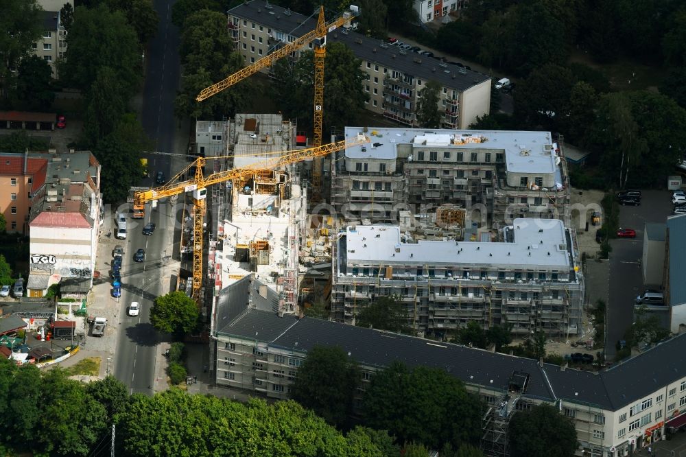 Aerial image Berlin - Residential construction site with multi-family housing development- on the Alte Kaulsdorfer Strasse in the district Koepenick in Berlin, Germany