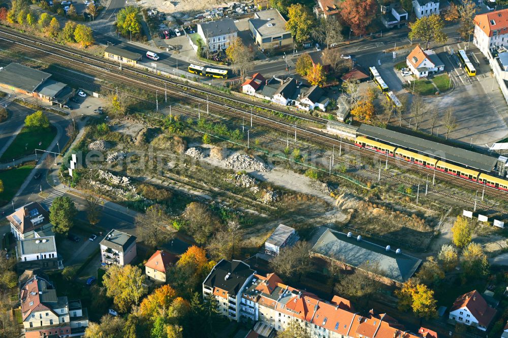 Berlin from above - Residential construction site with multi-family housing development- Am Alten Gueterbahnhof on place Wilhelmsmuehlenweg - Heinrich-Grueber-Platz in Berlin, Germany