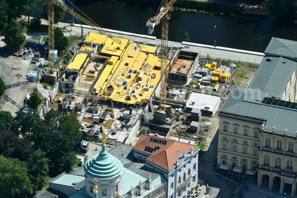 Aerial image Potsdam - Future residential construction site with multi-family housing development- on the Am Alten Markt on river Alte Fahrt in the district Innenstadt in Potsdam in the state Brandenburg, Germany