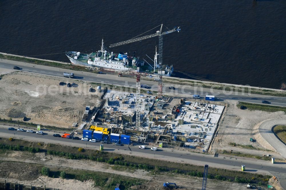 Hamburg from the bird's eye view: Residential construction site with multi-family housing development on the Baakenallee on Baakenhafen in Hamburg, Germany