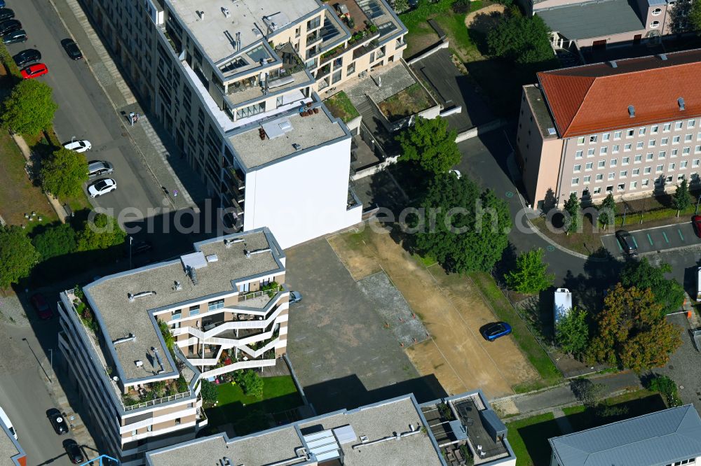 Dresden from the bird's eye view: Residential construction site with multi-family housing development- on place Schuetzenplatz in Dresden in the state Saxony, Germany