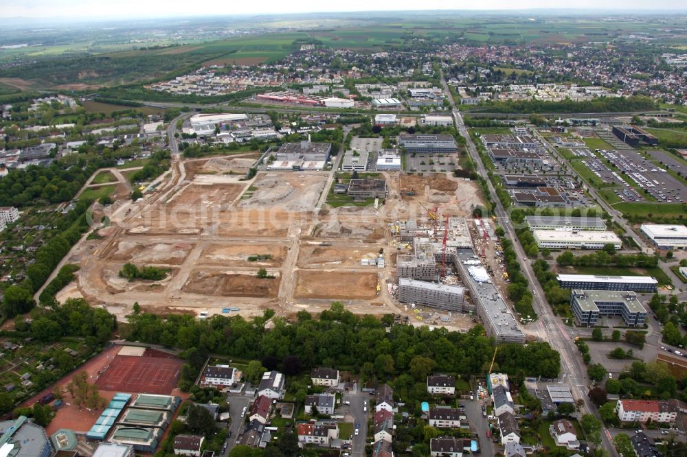 Mainz from above - Residential construction site with multi-family housing development- on the Heiligkreuz-Viertel in the district Weisenau in Mainz in the state Rhineland-Palatinate, Germany