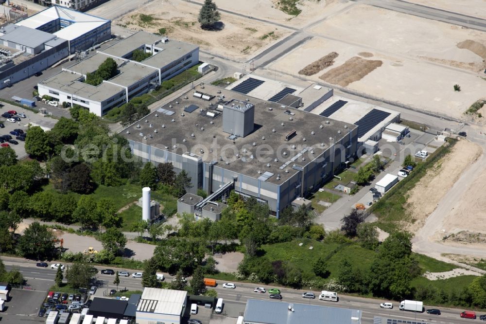 Mainz from above - Residential construction site with multi-family housing development- on the Heiligkreuz-Viertel in the district Weisenau in Mainz in the state Rhineland-Palatinate, Germany