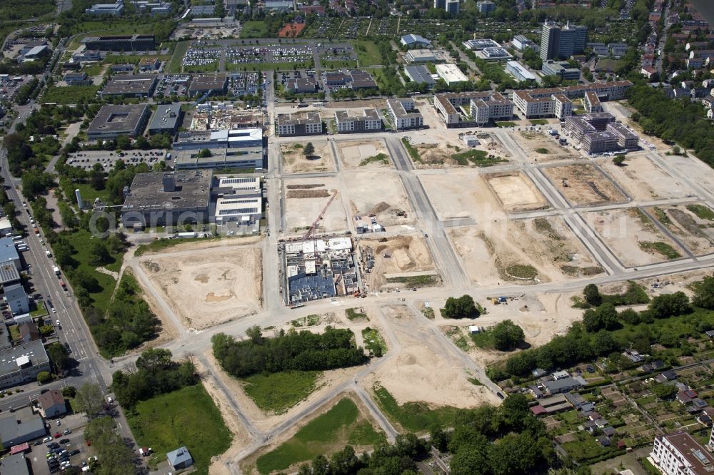 Aerial photograph Mainz - Residential construction site with multi-family housing development- on the Heiligkreuz-Viertel in the district Weisenau in Mainz in the state Rhineland-Palatinate, Germany