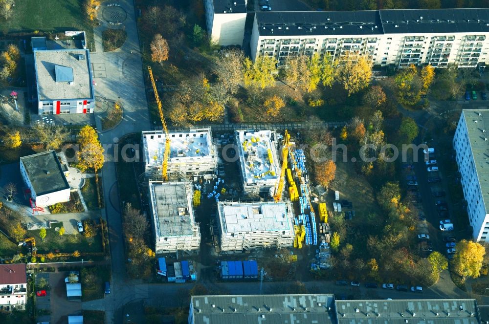 Aerial image Berlin - Residential construction site with multi-family housing development- on Kummerower Ring in the district Kaulsdorf in Berlin, Germany