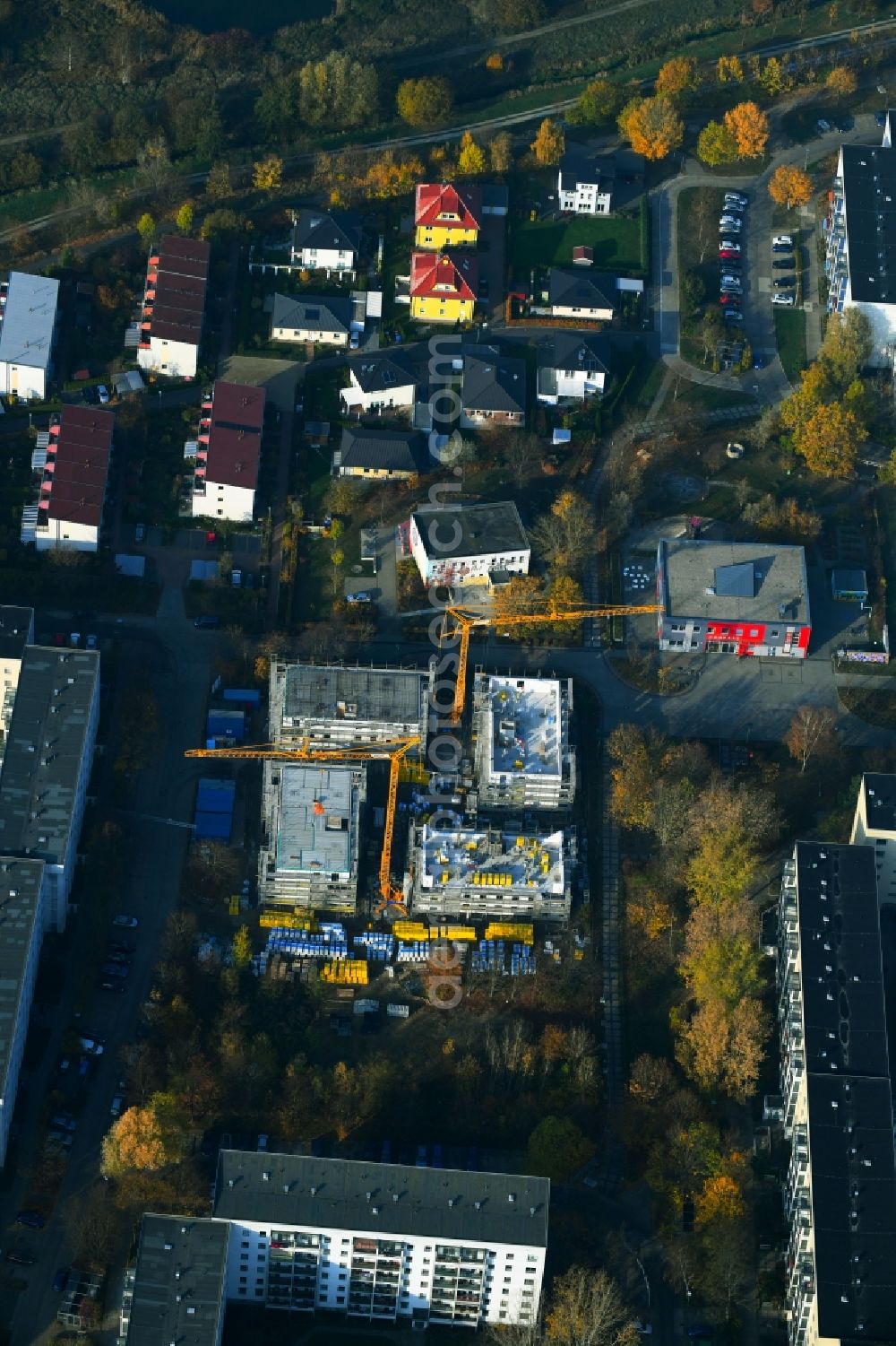 Aerial image Berlin - Residential construction site with multi-family housing development- on Kummerower Ring in the district Kaulsdorf in Berlin, Germany