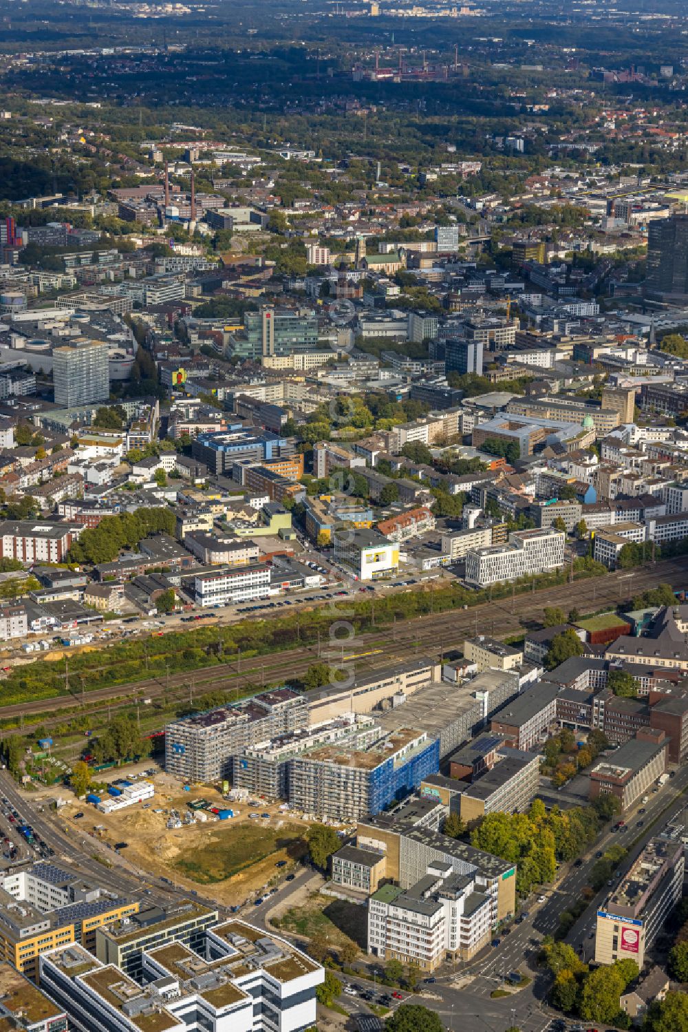 Aerial photograph Essen - Residential construction site with multi-family housing development- Literaturviertel on street Bert-Brecht-Strasse - Friedrichstrasse - Sachsenstrasse in the district Suedviertel in Essen at Ruhrgebiet in the state North Rhine-Westphalia, Germany