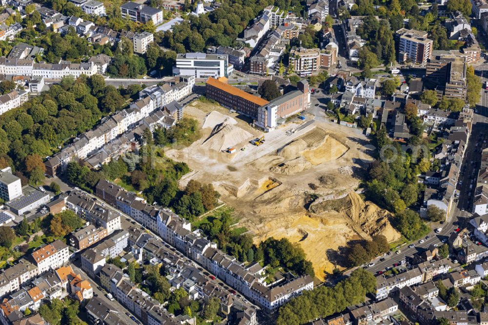 Mönchengladbach from the bird's eye view: Residential construction site with multi-family housing development- Maria-Hilf-Terrassen on street Sandradstrasse in the district Gladbach in Moenchengladbach in the state North Rhine-Westphalia, Germany