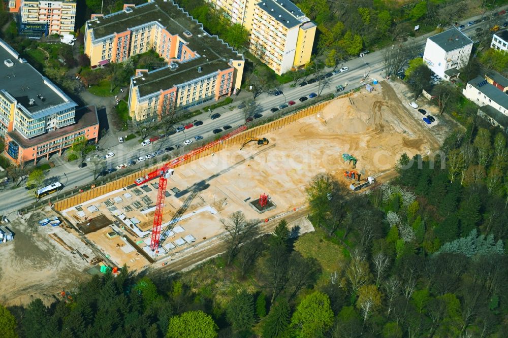 Aerial image Berlin - Residential construction site with multi-family housing development- on the Mariendorfer Weg in the district Neukoelln in Berlin, Germany