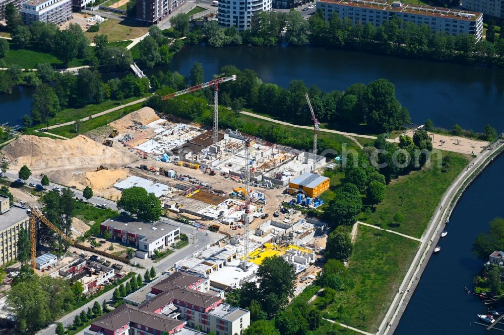 Berlin from the bird's eye view: Residential construction site with multi-family housing development- Am Maselakepark in the district Spandau Hakenfelde in Berlin, Germany