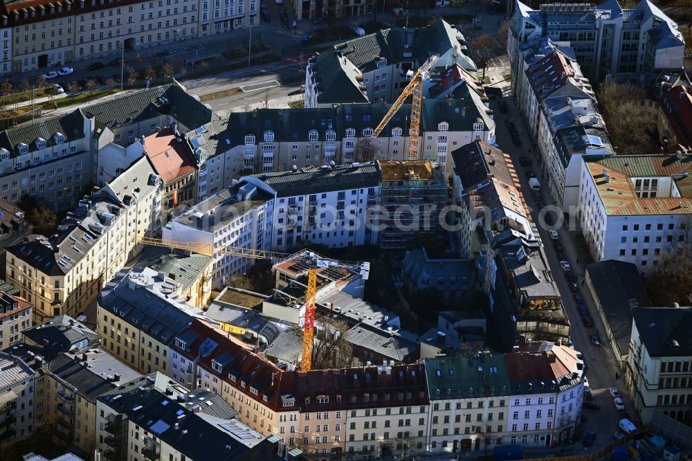 München from the bird's eye view: Residential construction site with multi-family housing development- on street Herrnstrasse - Stollbergstrasse - Hochbrueckenstrasse - Hildegardstrasse in the district Altstadt in Munich in the state Bavaria, Germany