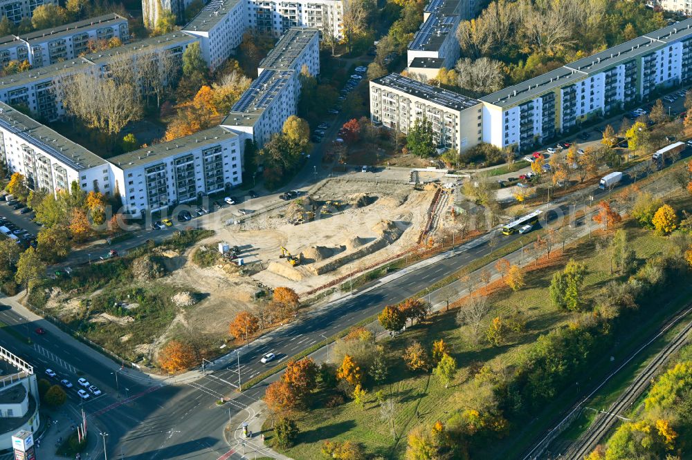 Aerial photograph Berlin - Residential area construction site with multi-family housing development - new building on Hellersdorfer Strasse Cecilienstrasse - Ehm-Welk-Strasse in the district of Hellersdorf in Berlin, Germany