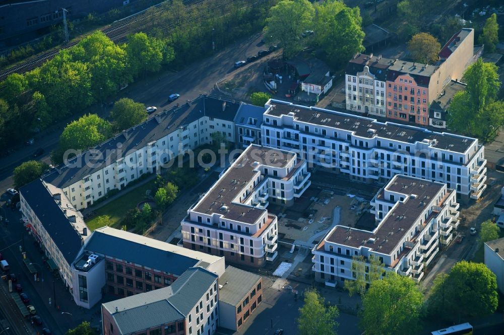 Aerial photograph Berlin - Residential construction site with multi-family housing development- on the Alte Kaulsdorfer Strasse in the district Koepenick in Berlin, Germany