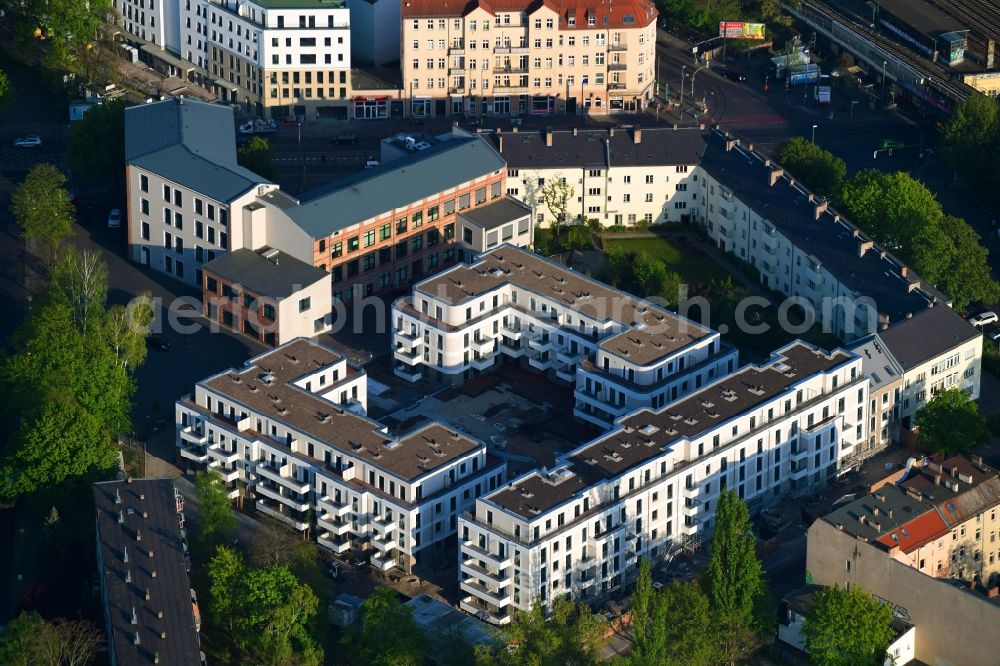 Aerial photograph Berlin - Residential construction site with multi-family housing development- on the Alte Kaulsdorfer Strasse in the district Koepenick in Berlin, Germany