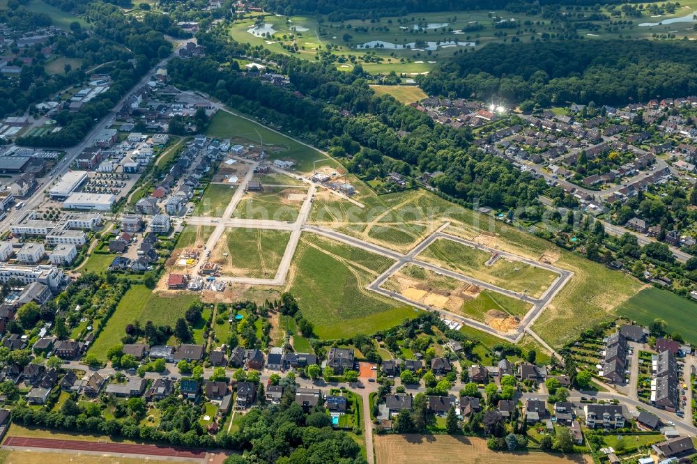 Aerial image Kamp-Lintfort - Residential construction site with multi-family housing development- on the Hardehausen-Strasse - Marienhave-Strasse - Walkenried-Strasse in the district Niersenbruch in Kamp-Lintfort in the state North Rhine-Westphalia, Germany