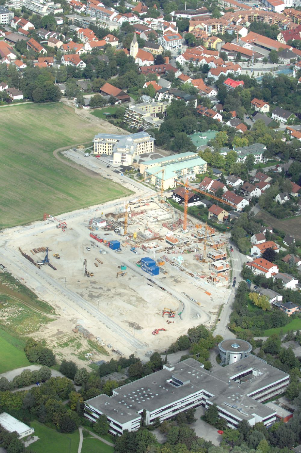 Aerial photograph Garching bei München - Residential construction site with multi-family housing development- Professor-Angermair-Ring corner Muehlfeldweg in Garching bei Muenchen in the state Bavaria, Germany