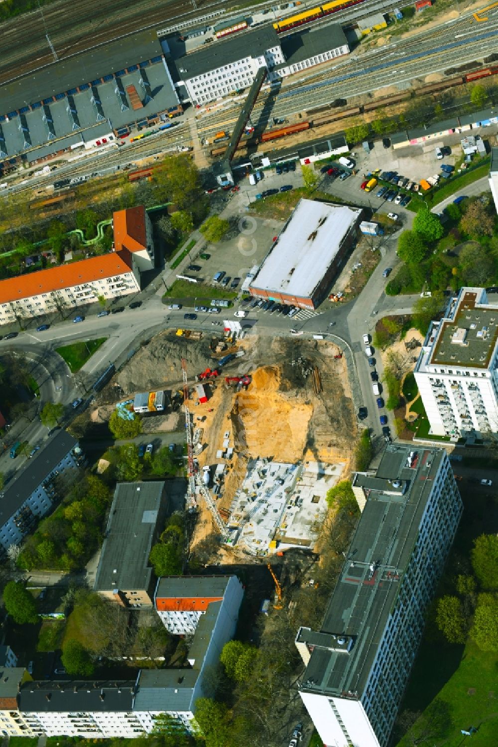 Berlin from the bird's eye view: Residential construction site with multi-family housing development- on the Rosenfelder Ring corner Skandinavische Strasse in the district Lichtenberg in Berlin, Germany