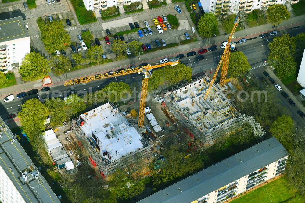 Berlin from above - Residential construction site with multi-family housing development- on the Sewanstrasse - Salzmannstrasse - Huronseestrasse in the district Lichtenberg in Berlin, Germany