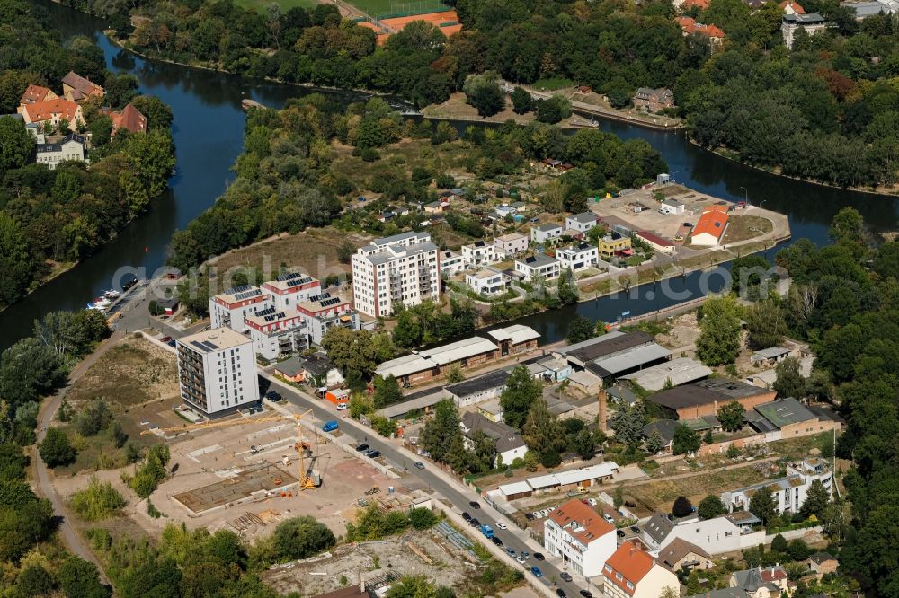 Halle (Saale) from above - Residential construction site with multi-family housing development- on the Sophienhafen in Halle (Saale) in the state Saxony-Anhalt, Germany