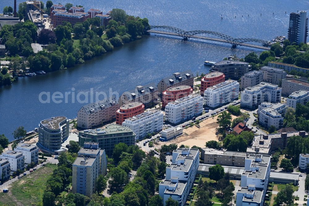 Berlin from the bird's eye view: Residential construction site with multi-family housing development - new building Speicherballett on Parkstrasse in the district of Spandau Hakenfelde in Berlin, Germany
