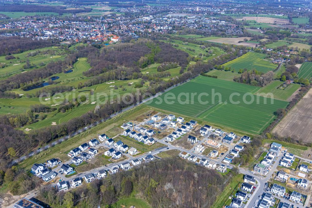 Gelsenkirchen from above - Residential construction site with multi-family housing development- on the Im Waldquartier on street Im Waldquartier in the district Resse in Gelsenkirchen at Ruhrgebiet in the state North Rhine-Westphalia, Germany