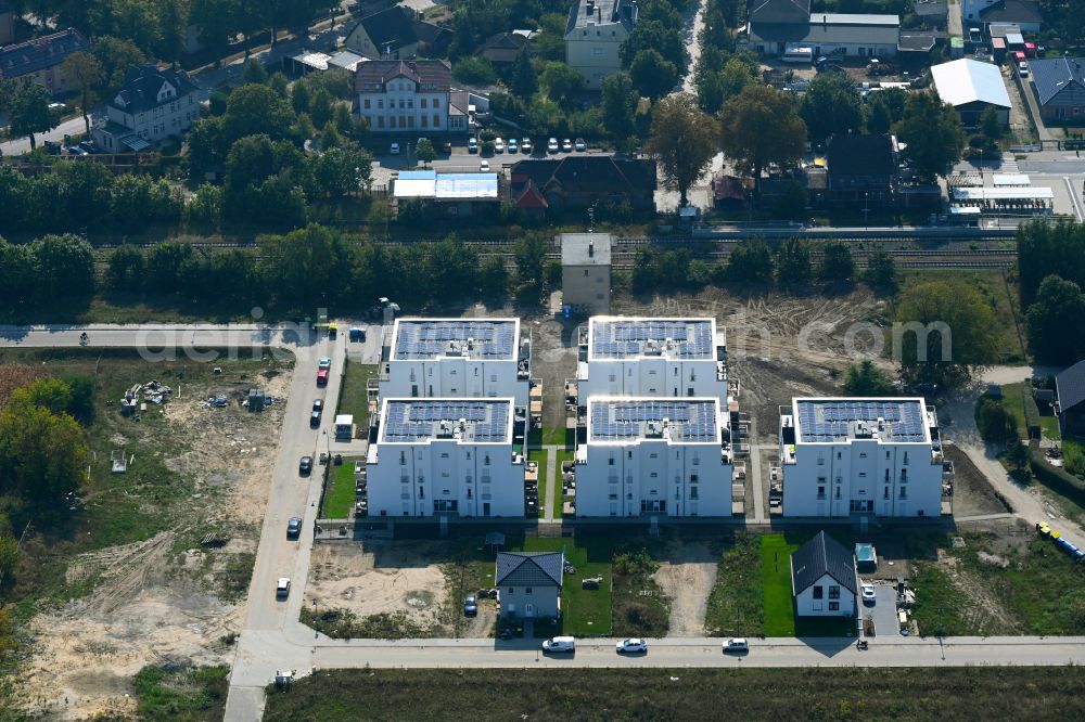 Aerial photograph Werneuchen - Residential construction site with multi-family housing development- on street Rotdornweg Ecke Weissdornweg in Werneuchen in the state Brandenburg, Germany