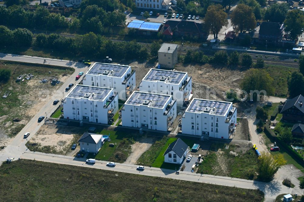 Werneuchen from above - Residential construction site with multi-family housing development- on street Rotdornweg Ecke Weissdornweg in Werneuchen in the state Brandenburg, Germany