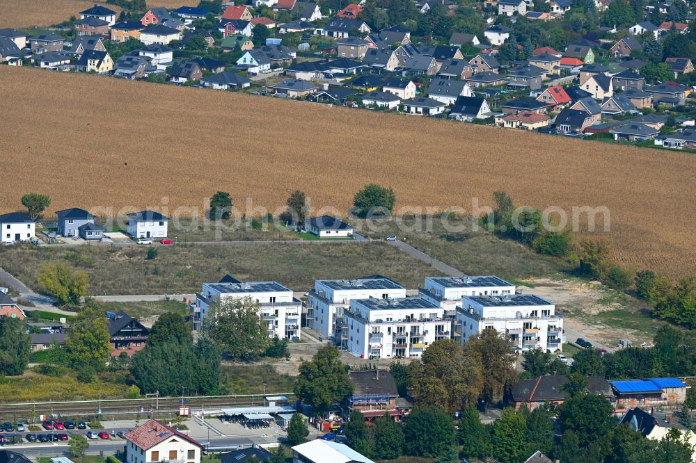 Aerial photograph Werneuchen - Residential construction site with multi-family housing development- on street Rotdornweg Ecke Weissdornweg in Werneuchen in the state Brandenburg, Germany