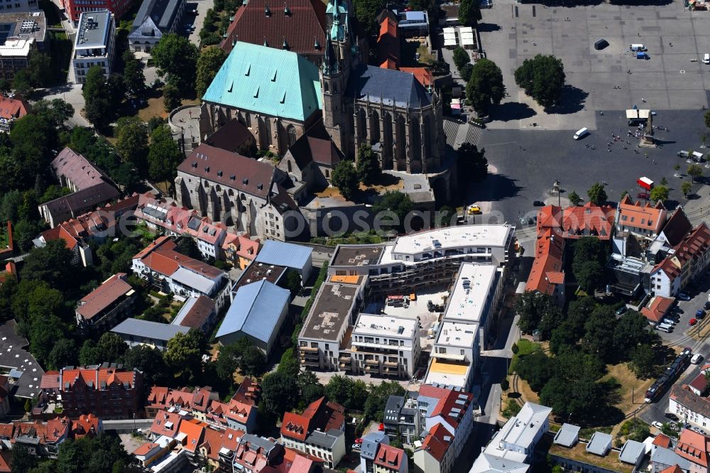 Erfurt from the bird's eye view: Residential construction site with multi-family housing development- on Domstrasse - An den Graden in the district Zentrum in Erfurt in the state Thuringia, Germany