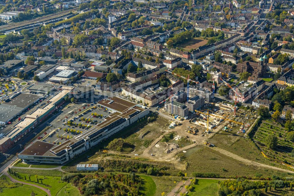 Aerial image Essen - Residential construction site with multi-family housing development Wohnen on Krupp-Park next to the Quartier West shopping center on Husmannshofstrasse - Dickmannstrasse - Altendorfer Strasse in Essen at Ruhrgebiet in the state North Rhine-Westphalia, Germany